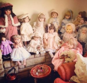 Looks like part of John Norman Johnson's collection to but, but dolls are at a B&B in England.